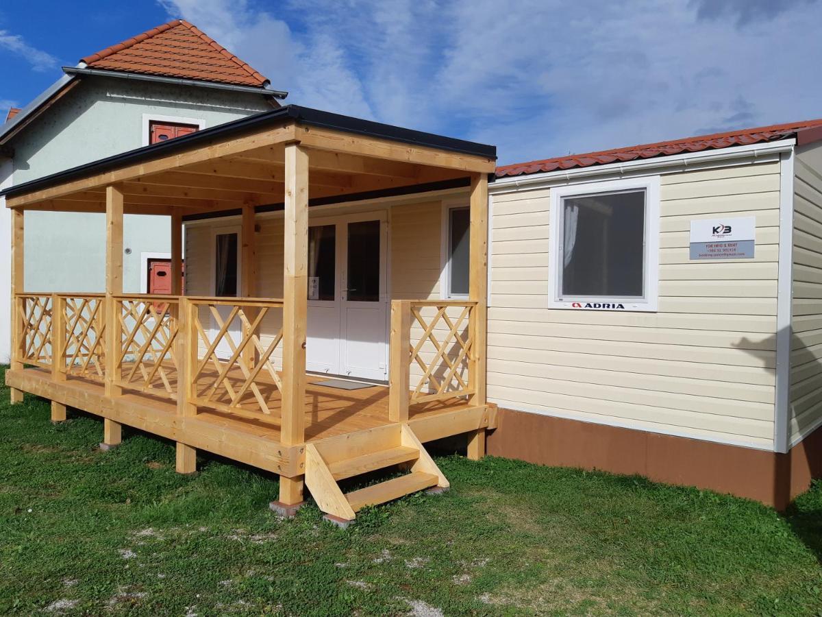 Mobile Homes And Apartment - Terme Catez Чатеж-об-Сави Экстерьер фото